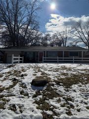 900 Marias Drive, Bellefontaine Nghbrs, MO 63137