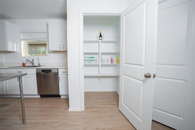 1511 Las Cuevas Drive, Conroe, TX 77301