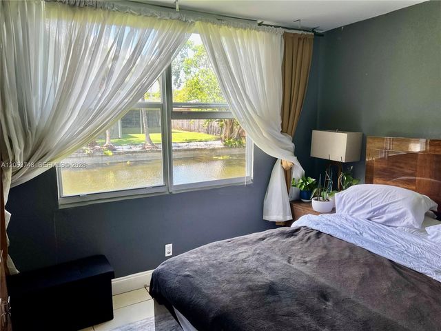 111 Royal Park Drive 1F, Oakland Park, FL 33309