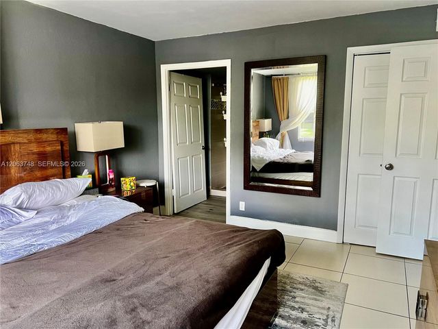 111 Royal Park Drive 1F, Oakland Park, FL 33309