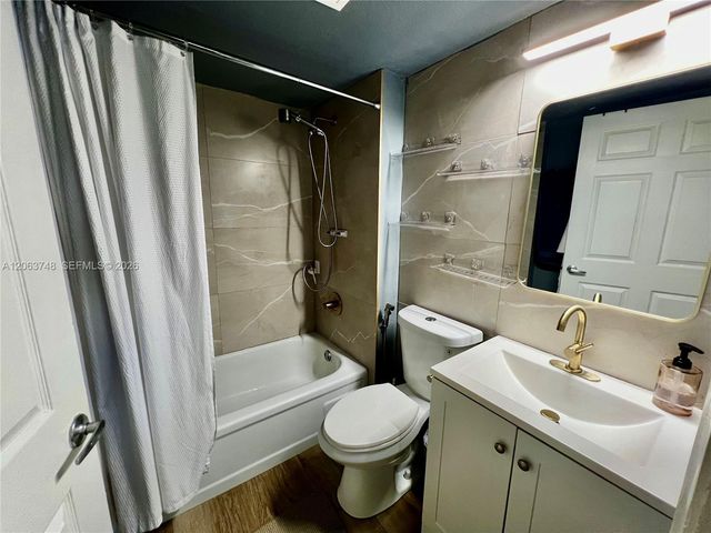 111 Royal Park Drive 1F, Oakland Park, FL 33309