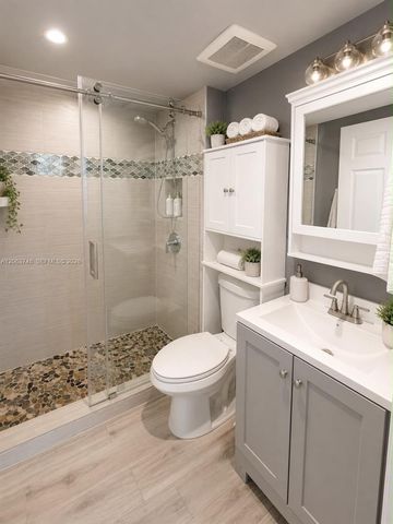 111 Royal Park Drive 1F, Oakland Park, FL 33309
