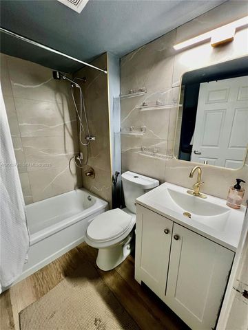 111 Royal Park Drive 1F, Oakland Park, FL 33309