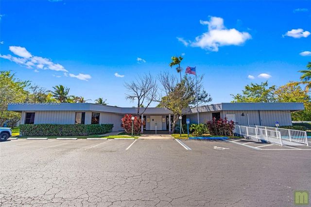 111 Royal Park Drive 1F, Oakland Park, FL 33309