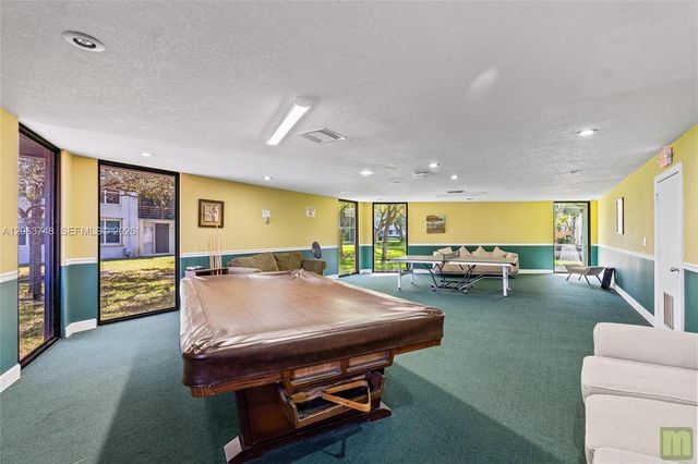 111 Royal Park Drive 1F, Oakland Park, FL 33309