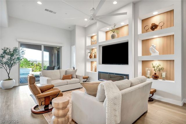 10170 Zeta Tucana Street, Las Vegas, NV 89143