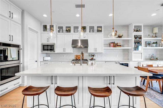 10170 Zeta Tucana Street, Las Vegas, NV 89143