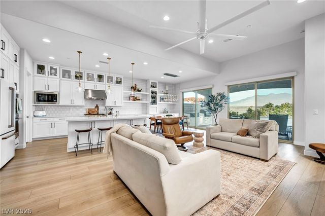 10170 Zeta Tucana Street, Las Vegas, NV 89143