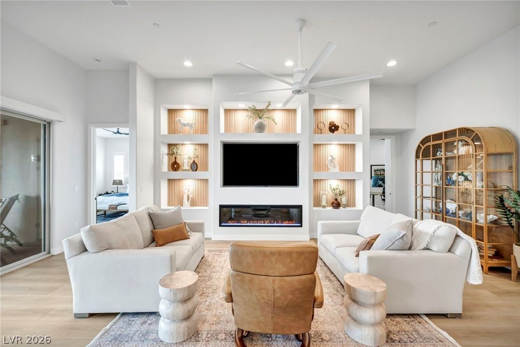 10170 Zeta Tucana Street, Las Vegas, NV 89143