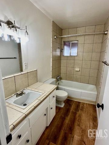 2309 Bradley Avenue, Bakersfield, CA 93304