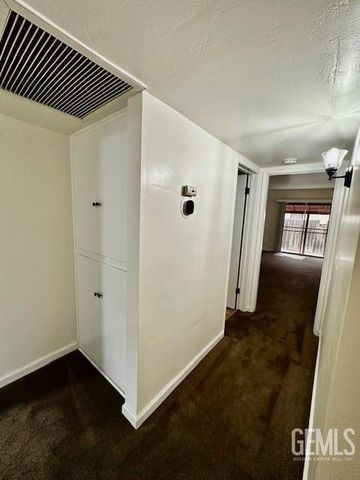 2309 Bradley Avenue, Bakersfield, CA 93304