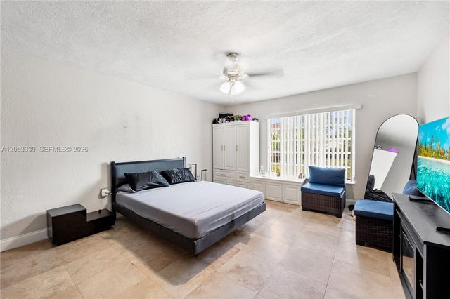 1895 NW 175th St, Miami Gardens, FL 33056