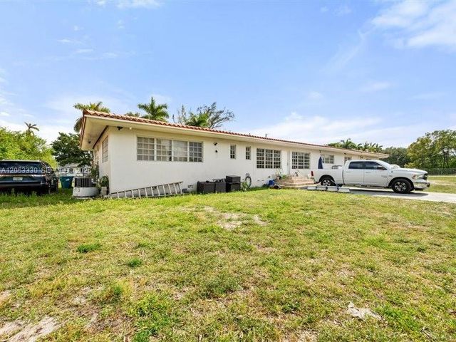 1895 NW 175th St, Miami Gardens, FL 33056