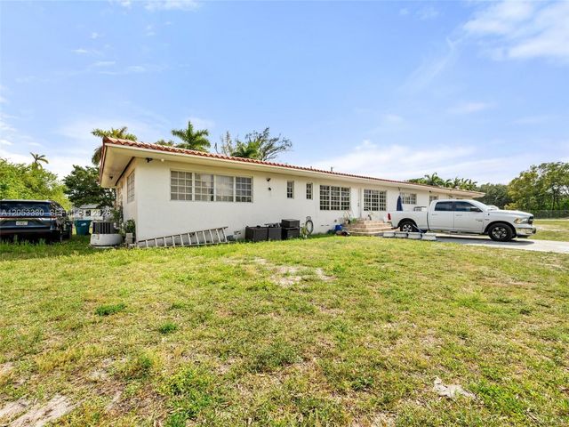 1895 NW 175th St, Miami Gardens, FL 33056