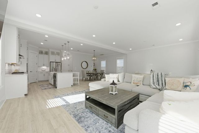 222 Port Tack Drive, Charleston, SC 29492