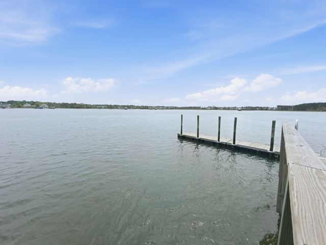 222 Port Tack Drive, Charleston, SC 29492
