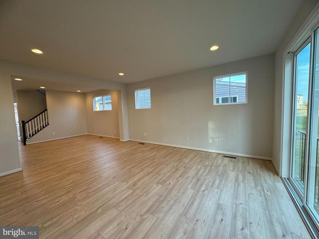 2484 SCOTCH BONNET DR, Winchester, VA 22603