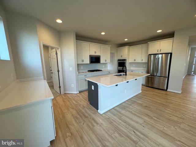2484 SCOTCH BONNET DR, Winchester, VA 22603