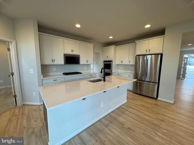 2484 SCOTCH BONNET DR, Winchester, VA 22603