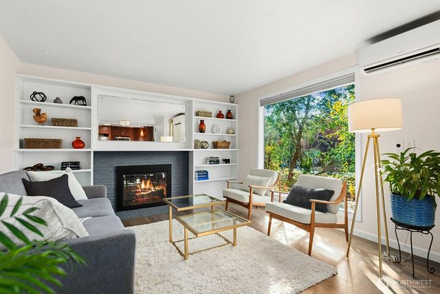 3604 SW Thistle Street, Seattle, WA 98126