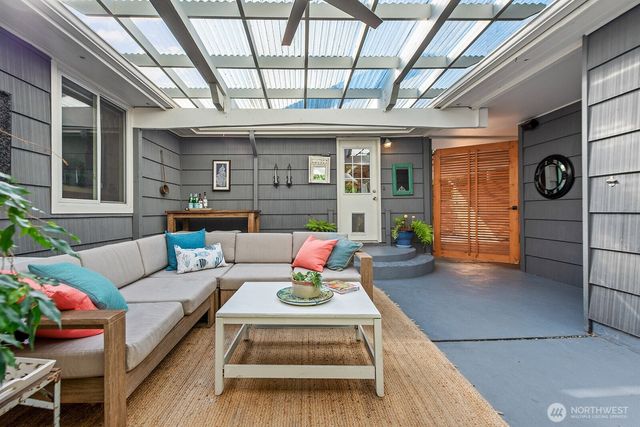 3604 SW Thistle Street, Seattle, WA 98126