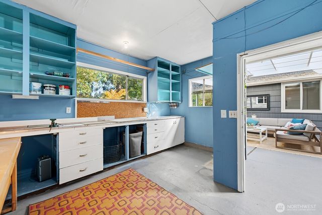 3604 SW Thistle Street, Seattle, WA 98126