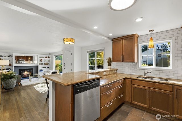 3604 SW Thistle Street, Seattle, WA 98126
