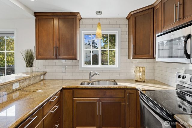 3604 SW Thistle Street, Seattle, WA 98126