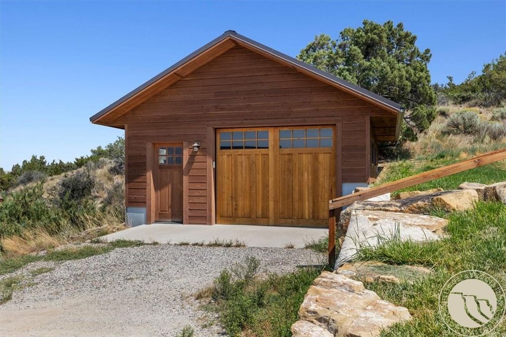 618 Grove Creek Rd, Absarokee, MT 59001 photo 2
