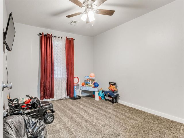 1000 N Locust Lane, Midwest City, OK 73110