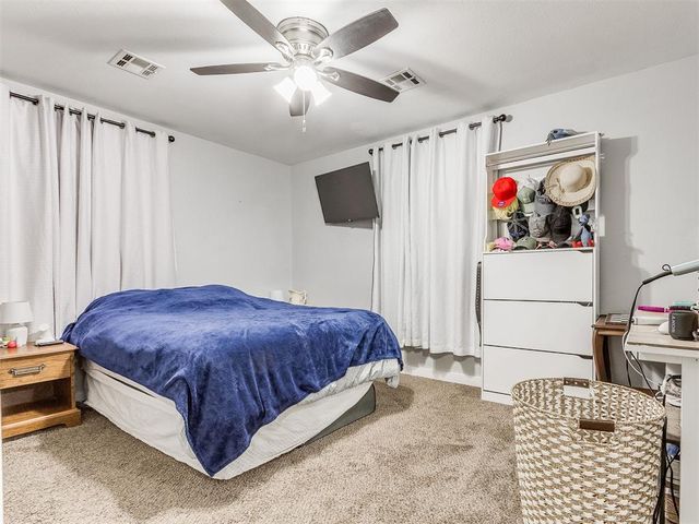 1000 N Locust Lane, Midwest City, OK 73110