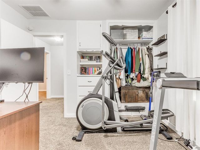 1000 N Locust Lane, Midwest City, OK 73110