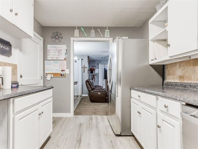 1000 N Locust Lane, Midwest City, OK 73110