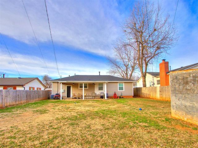 1000 N Locust Lane, Midwest City, OK 73110