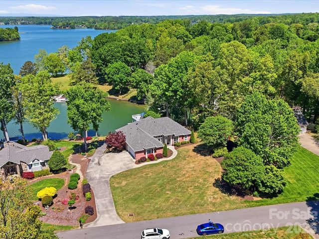 154 Quail Hollow Drive, Kings Mountain, NC 28086
