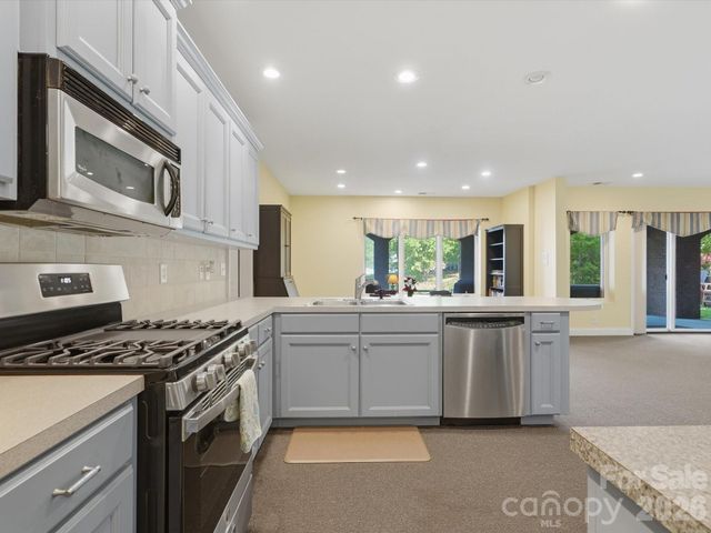 154 Quail Hollow Drive, Kings Mountain, NC 28086
