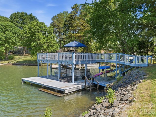 154 Quail Hollow Drive, Kings Mountain, NC 28086