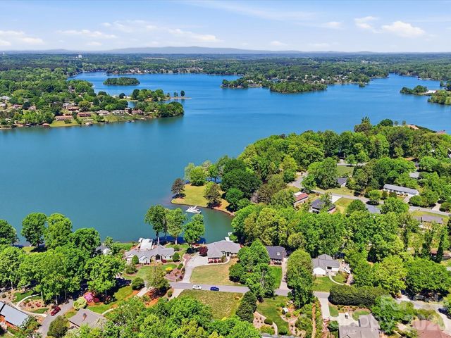 154 Quail Hollow Drive, Kings Mountain, NC 28086
