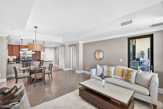 9115 Strada PL 5504, Naples, FL 34108
