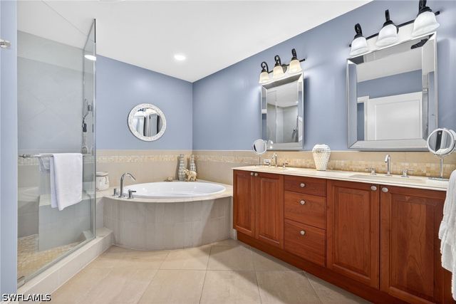 9115 Strada PL 5504, Naples, FL 34108