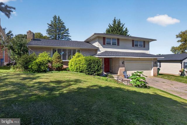 817 S PROGRESS AVE, Harrisburg, PA 17111