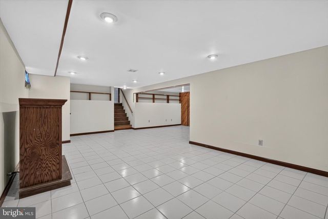817 S PROGRESS AVE, Harrisburg, PA 17111