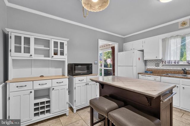 817 S PROGRESS AVE, Harrisburg, PA 17111