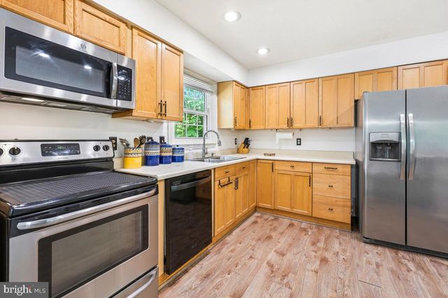16208 CYPRESS CT, Dumfries, VA 22025