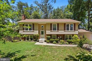 16208 CYPRESS CT, Montclair, VA 22025