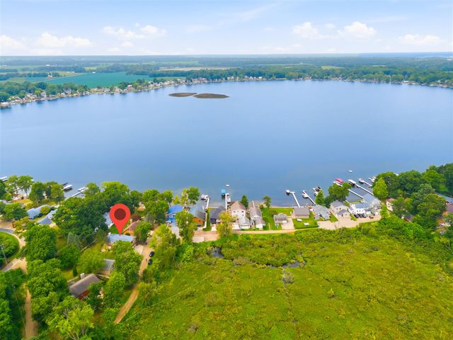 94482 Drive A, Lawton, MI 49065