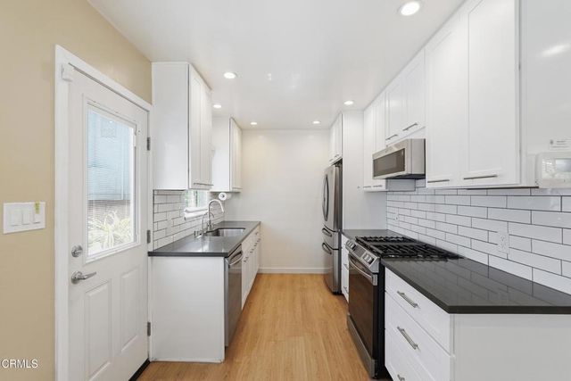 5236 Bellingham Avenue, Los Angeles, CA 91607