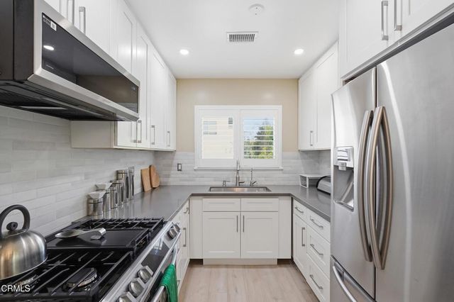 5236 Bellingham Avenue, Los Angeles, CA 91607