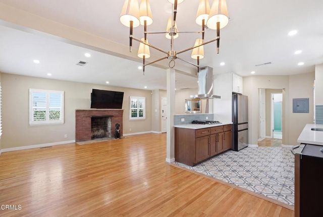5236 Bellingham Avenue, Los Angeles, CA 91607