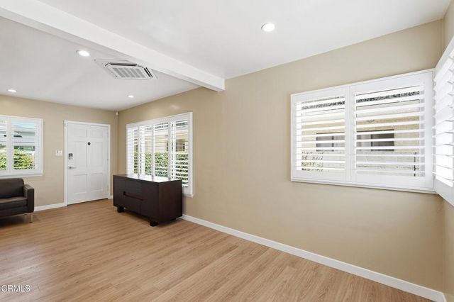 5236 Bellingham Avenue, Los Angeles, CA 91607